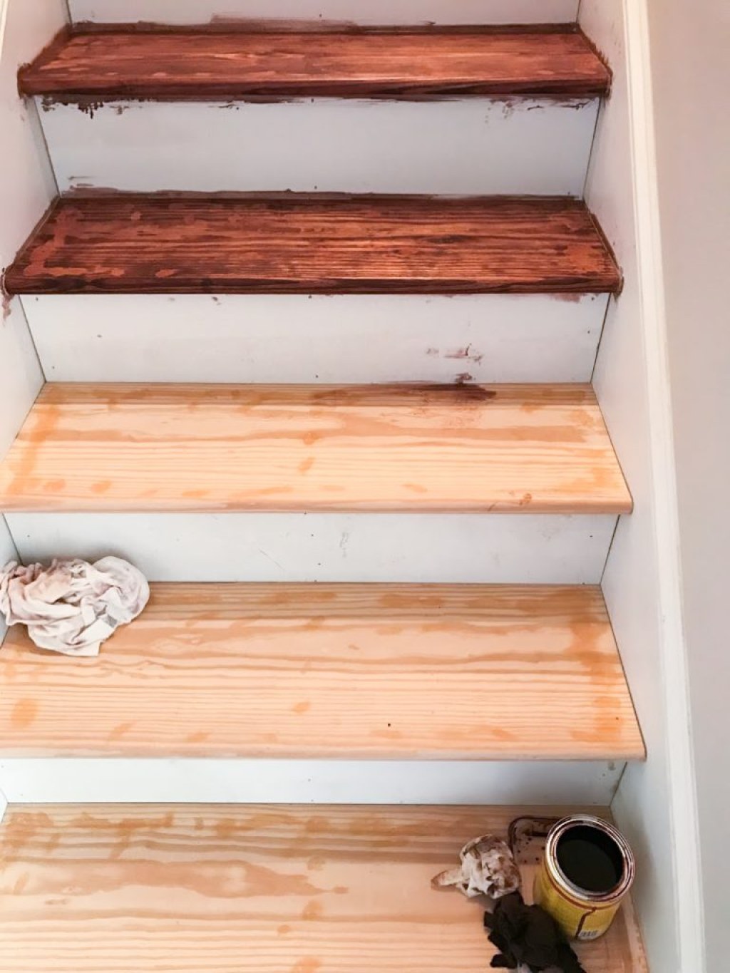 Picture of: DIY Budget Stair Makeover : Kiss That Old Carpet Goodbye for under